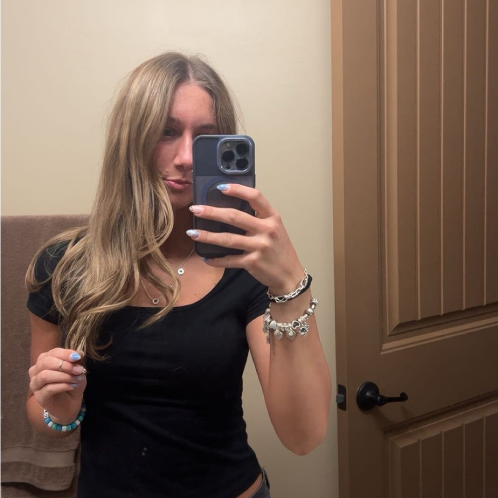 Meet your Posher, Charly